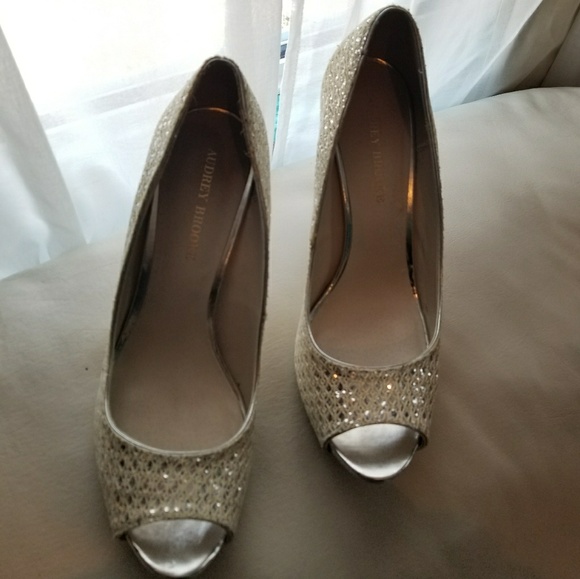 Platform Pump - Picture 2 of 6